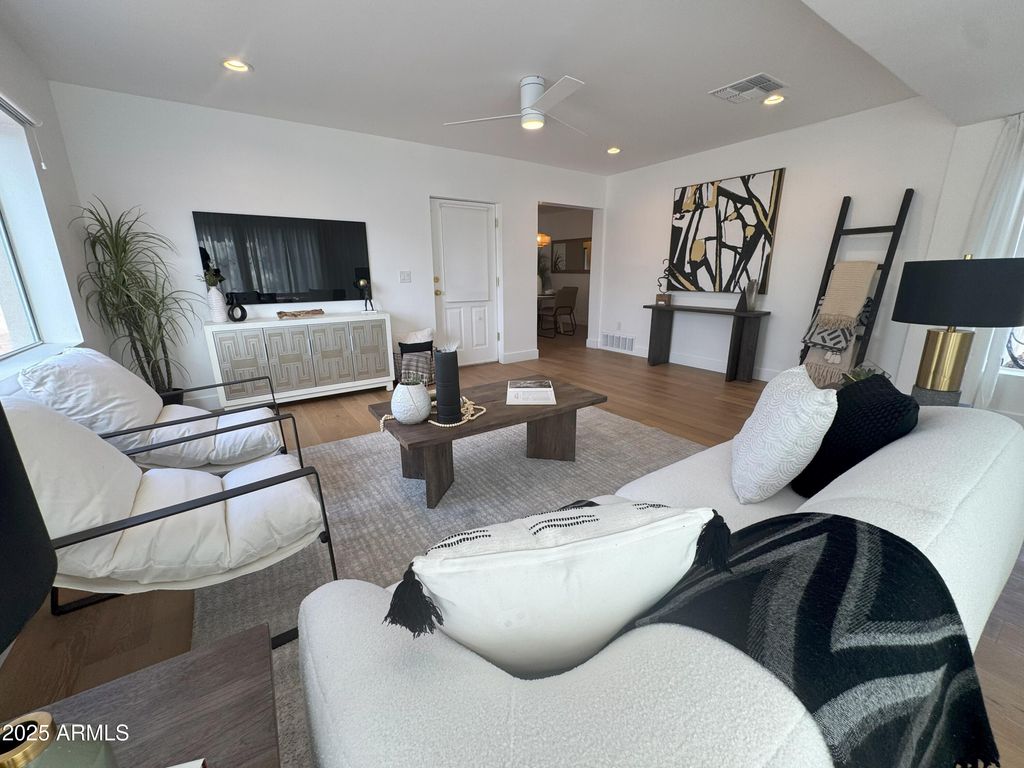 502 E OSBORN Road, Phoenix, AZ 85012 — photo 3