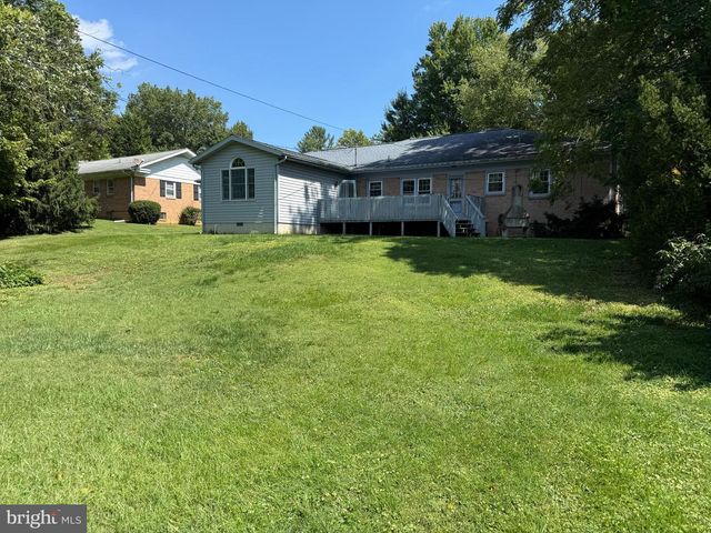 10 GORDON RD, Lancaster, PA 17603