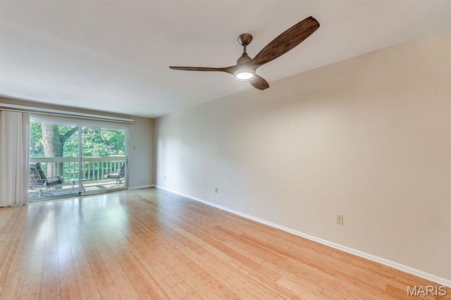 5375 N Kenrick Parke Drive 208, Shrewsbury, MO 63119