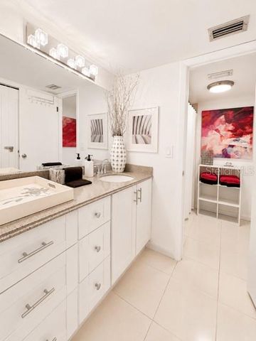 4660 OCEAN BOULEVARD Q, Sarasota, FL 34242