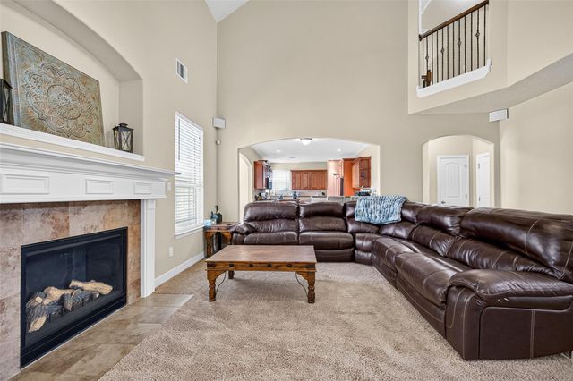 9642 Keeneland Circle, Mont Belvieu, TX 77523