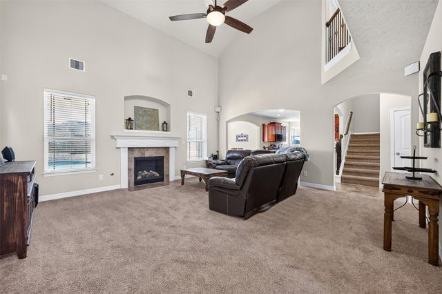 9642 Keeneland Circle, Mont Belvieu, TX 77523