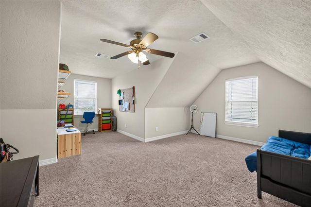 9642 Keeneland Circle, Mont Belvieu, TX 77523