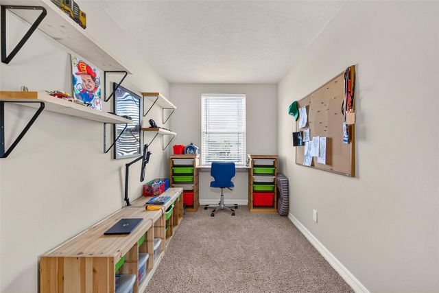 9642 Keeneland Circle, Mont Belvieu, TX 77523