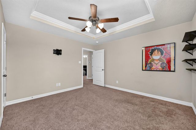9642 Keeneland Circle, Mont Belvieu, TX 77523