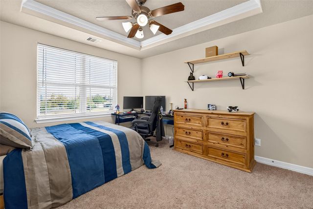 9642 Keeneland Circle, Mont Belvieu, TX 77523