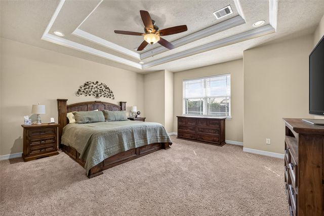 9642 Keeneland Circle, Mont Belvieu, TX 77523