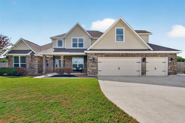9642 Keeneland Circle, Mont Belvieu, TX 77523
