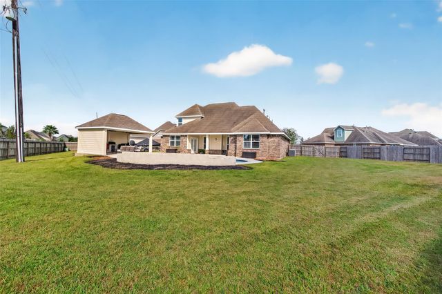 9642 Keeneland Circle, Mont Belvieu, TX 77523