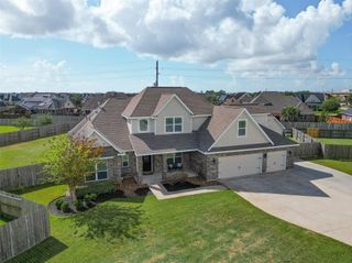 9642 Keeneland Circle, Mont Belvieu, TX 77523