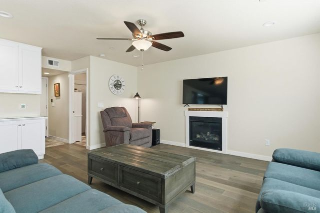 3769 Mocha Ln, Santa Rosa, CA 95403