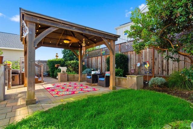 3769 Mocha Ln, Santa Rosa, CA 95403