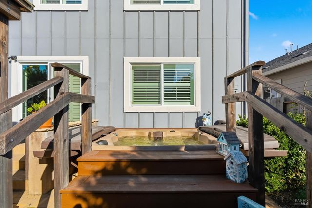 3769 Mocha Ln, Santa Rosa, CA 95403