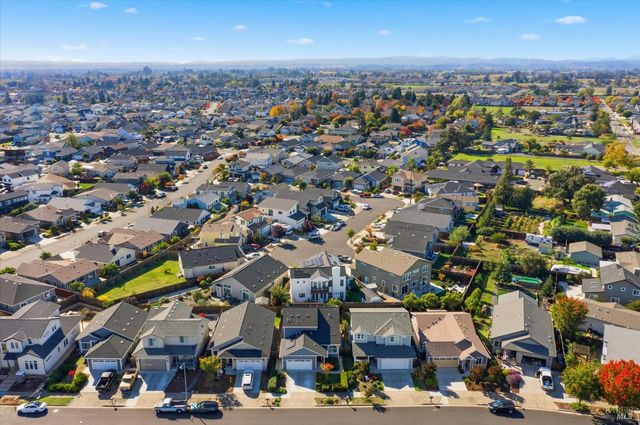 3769 Mocha Ln, Santa Rosa, CA 95403