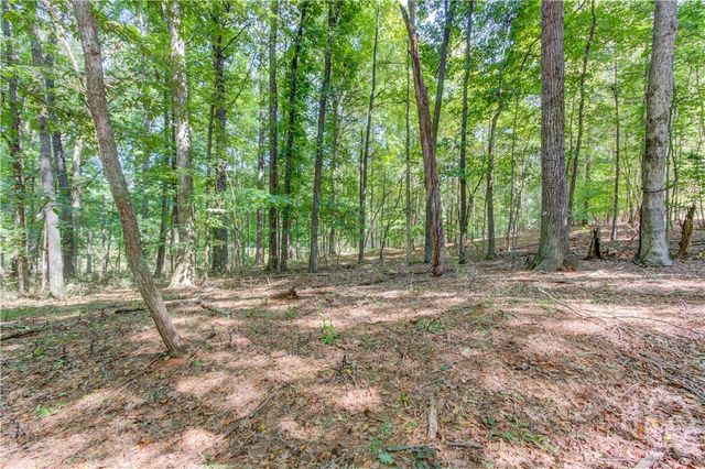 211 Buck Trail, Hoschton, GA 30548