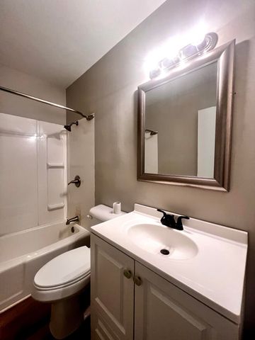 230 S Lucas Street, Junction City, KY 40440