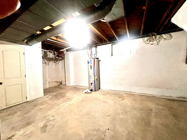 230 S Lucas Street, Junction City, KY 40440