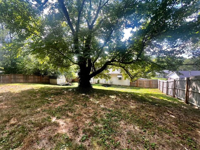 230 S Lucas Street, Junction City, KY 40440