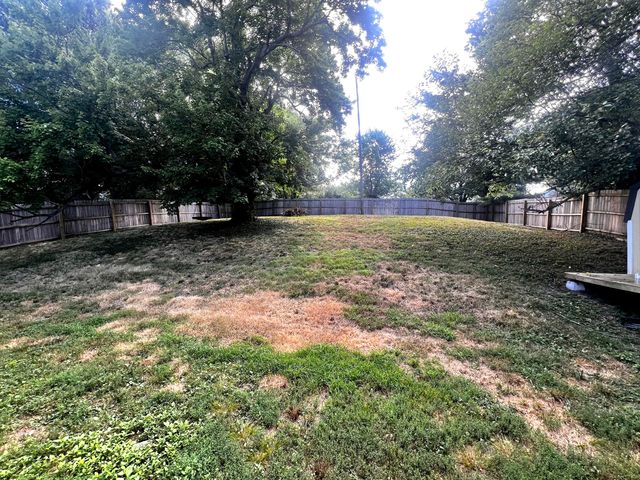 230 S Lucas Street, Junction City, KY 40440