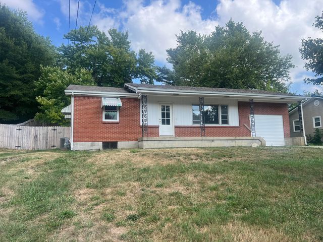 230 S Lucas Street, Junction City, KY 40440
