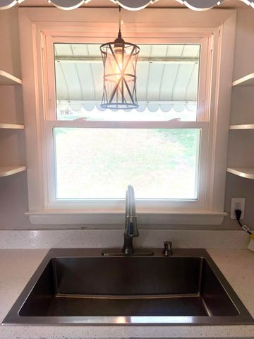 230 S Lucas Street, Junction City, KY 40440