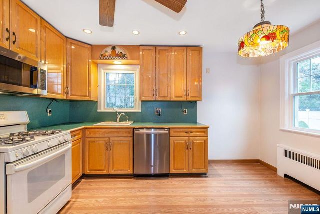 428 Essex Avenue, Bloomfield, NJ 07003