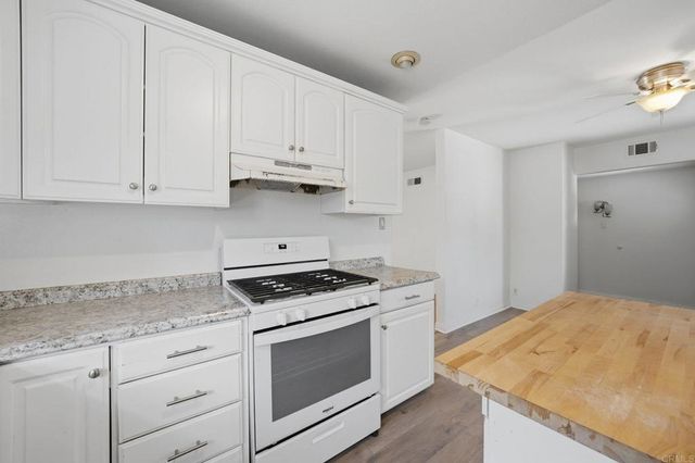 127 Flamingo Drive, Oceanside, CA 92054