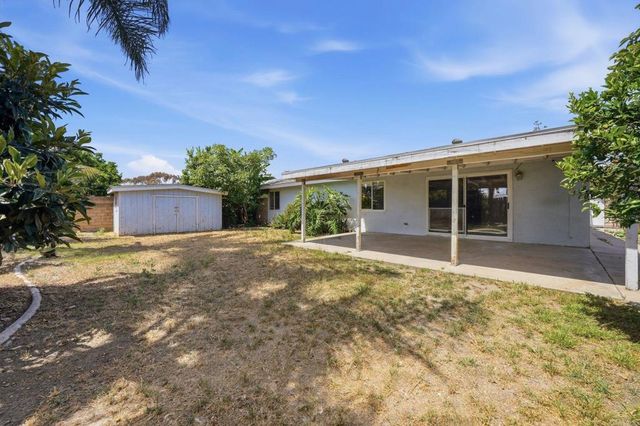 127 Flamingo Drive, Oceanside, CA 92054