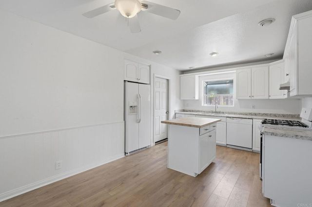 127 Flamingo Drive, Oceanside, CA 92054