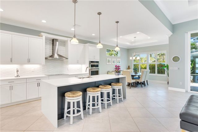 9215 Orchid Cove Circle, Vero Beach, FL 32963