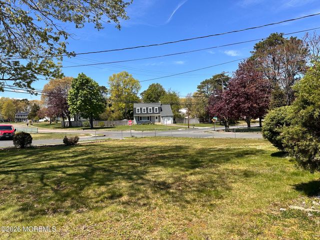 26 Browning Avenue, Bayville, NJ 08721