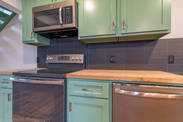 101 E Walnut Street 211, Rogers, AR 72756