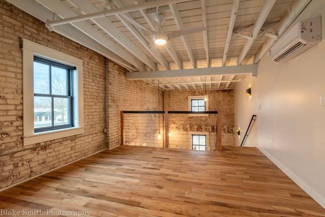 101 E Walnut Street 211, Rogers, AR 72756