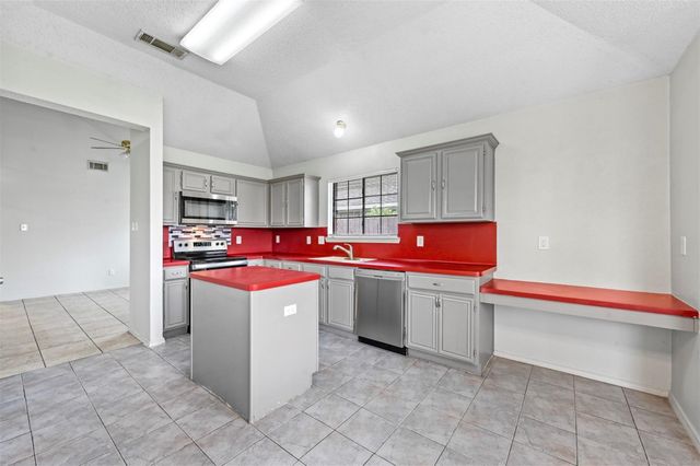 2338 Stillwater Drive, Mesquite, TX 75181