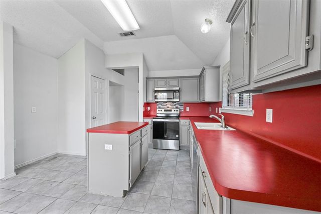 2338 Stillwater Drive, Mesquite, TX 75181