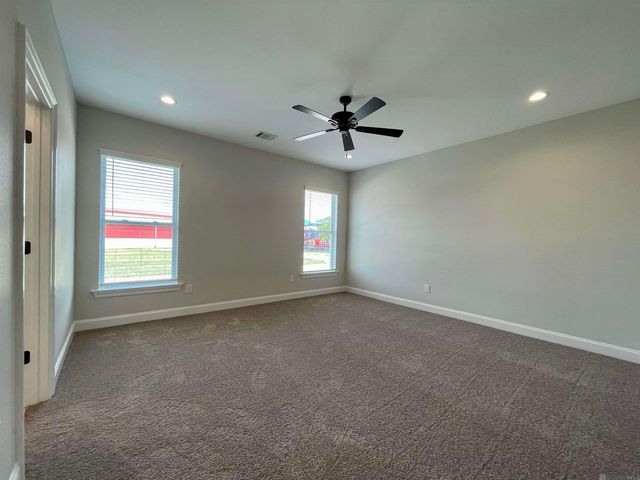 1274 Haymarket St, Zachary, LA 70791