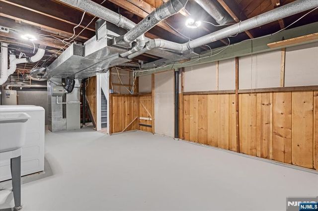 2-30 32nd Street, Fair Lawn, NJ 07410