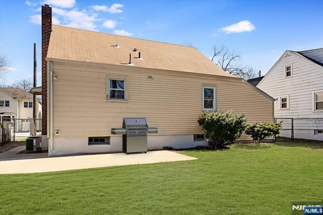 2-30 32nd Street, Fair Lawn, NJ 07410