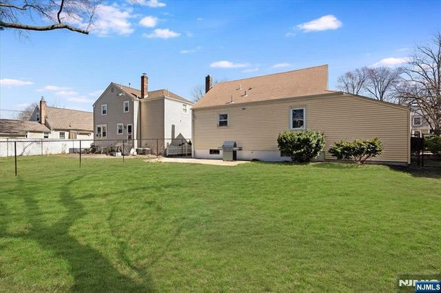 2-30 32nd Street, Fair Lawn, NJ 07410