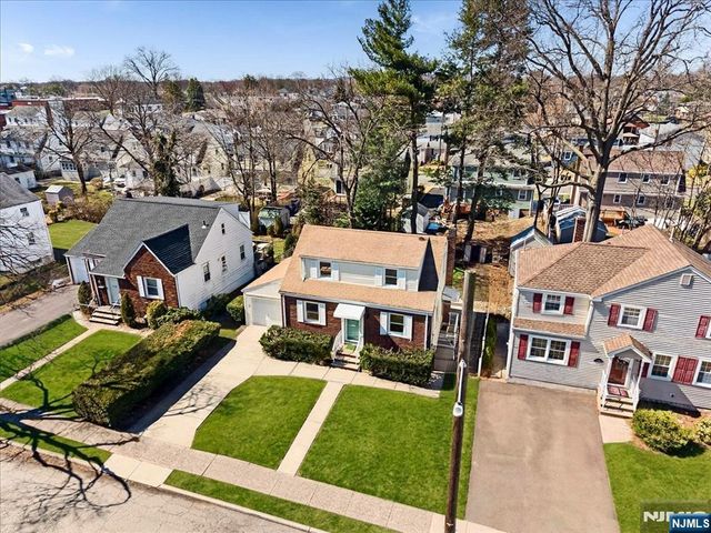 2-30 32nd Street, Fair Lawn, NJ 07410