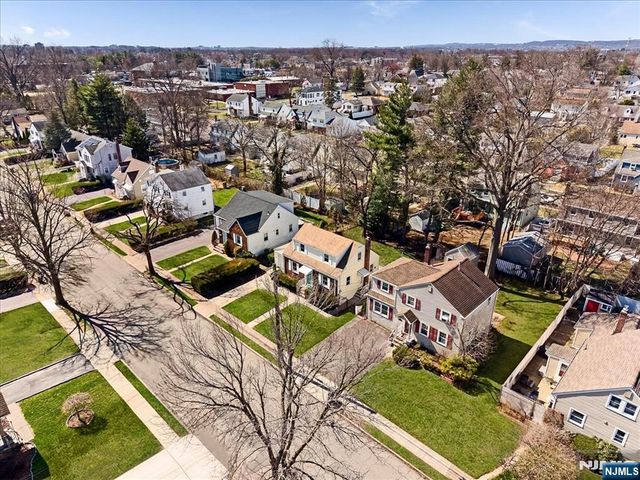 2-30 32nd Street, Fair Lawn, NJ 07410