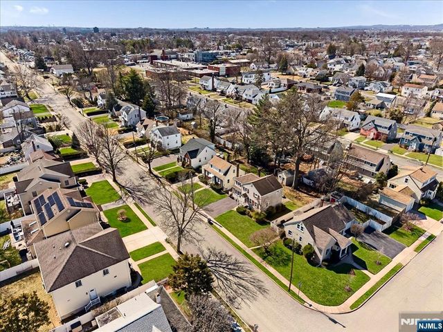 2-30 32nd Street, Fair Lawn, NJ 07410