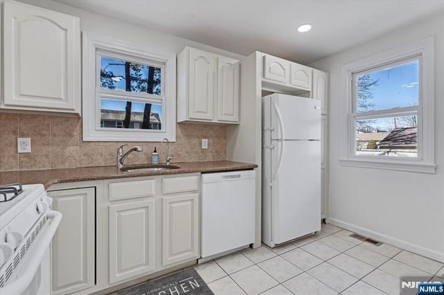 2-30 32nd Street, Fair Lawn, NJ 07410