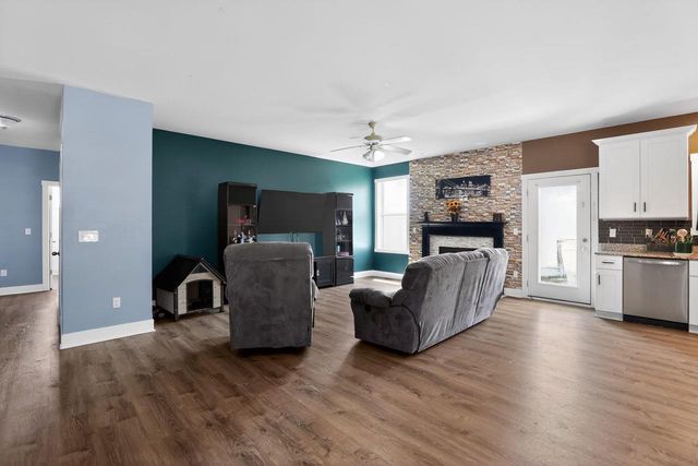 934 E Superior Drive, Edgerton, WI 53534