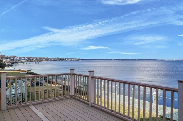 240 Shawomet Avenue, Warwick, RI 02889