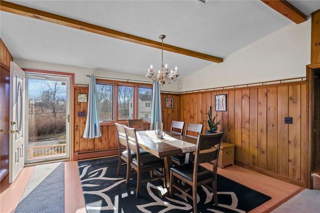 240 Shawomet Avenue, Warwick, RI 02889