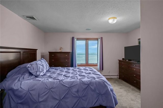 240 Shawomet Avenue, Warwick, RI 02889