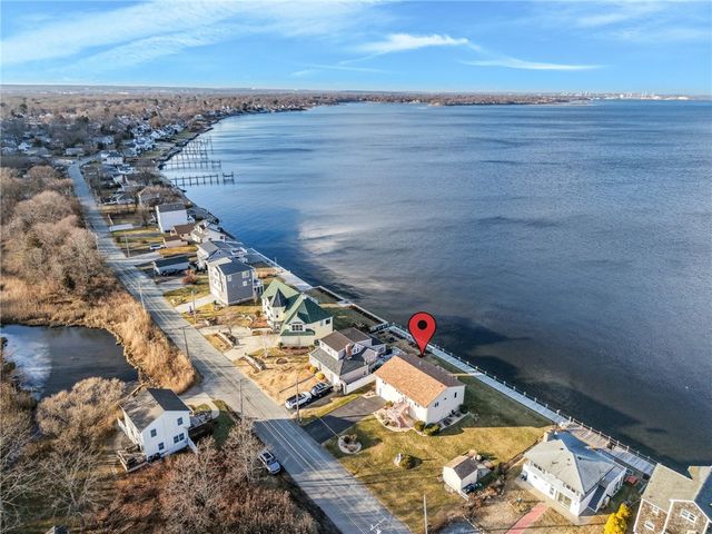 240 Shawomet Avenue, Warwick, RI 02889