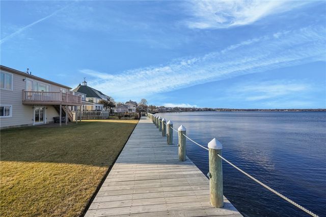 240 Shawomet Avenue, Warwick, RI 02889