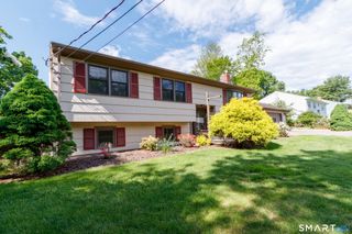 30 Dellwood Drive, Milford, CT 06460